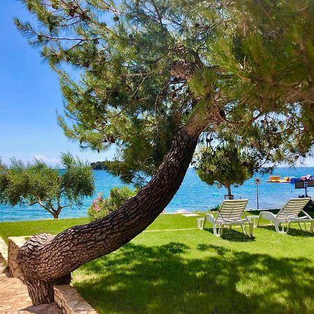 Al Mare Apartments โรวีน ภายนอก รูปภาพ