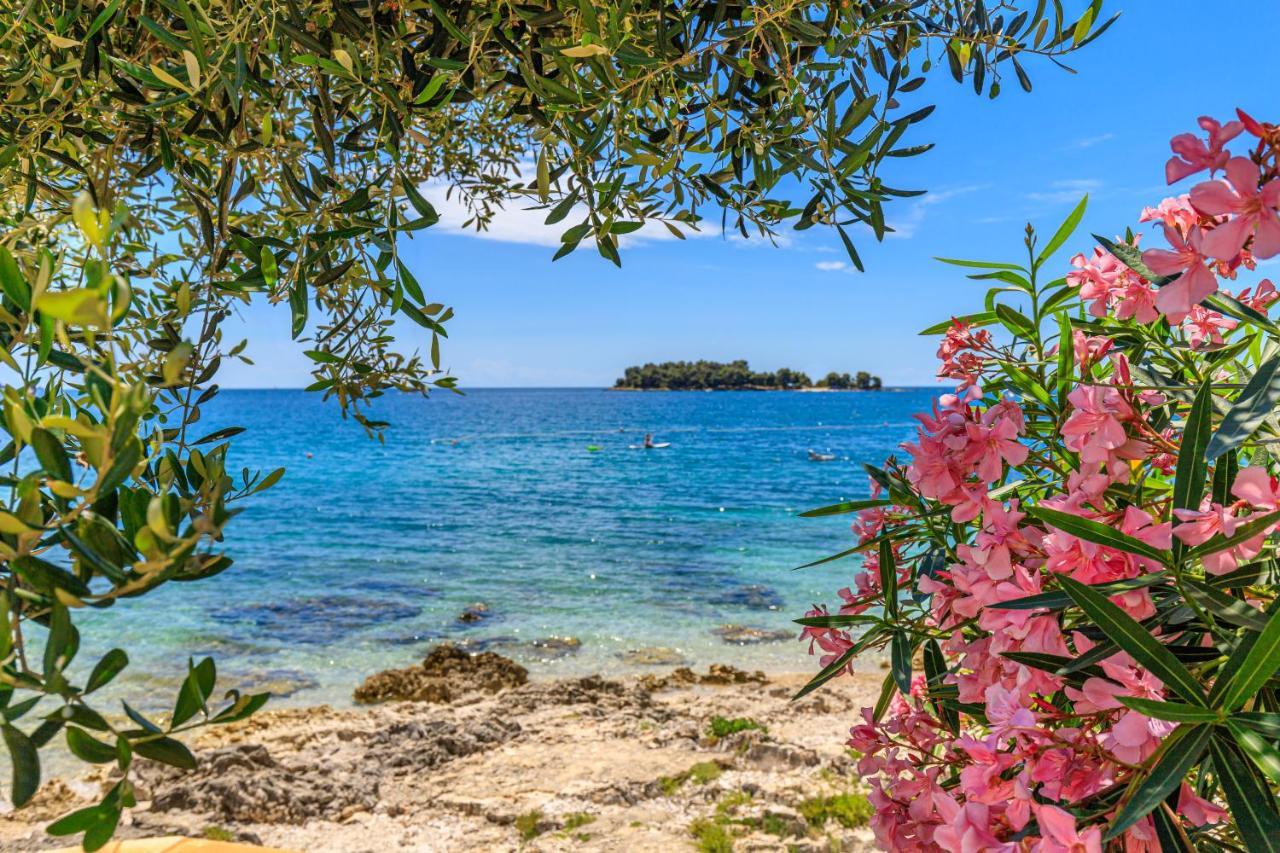 Al Mare Apartments โรวีน ภายนอก รูปภาพ