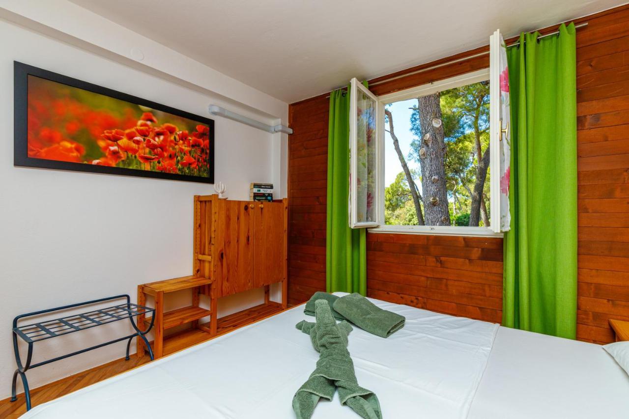 Al Mare Apartments โรวีน ภายนอก รูปภาพ