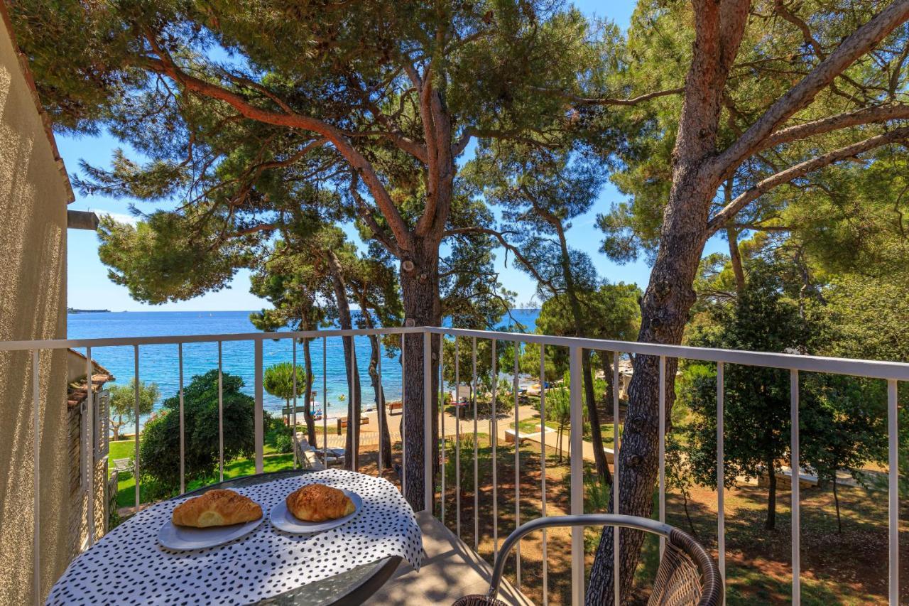 Al Mare Apartments โรวีน ภายนอก รูปภาพ