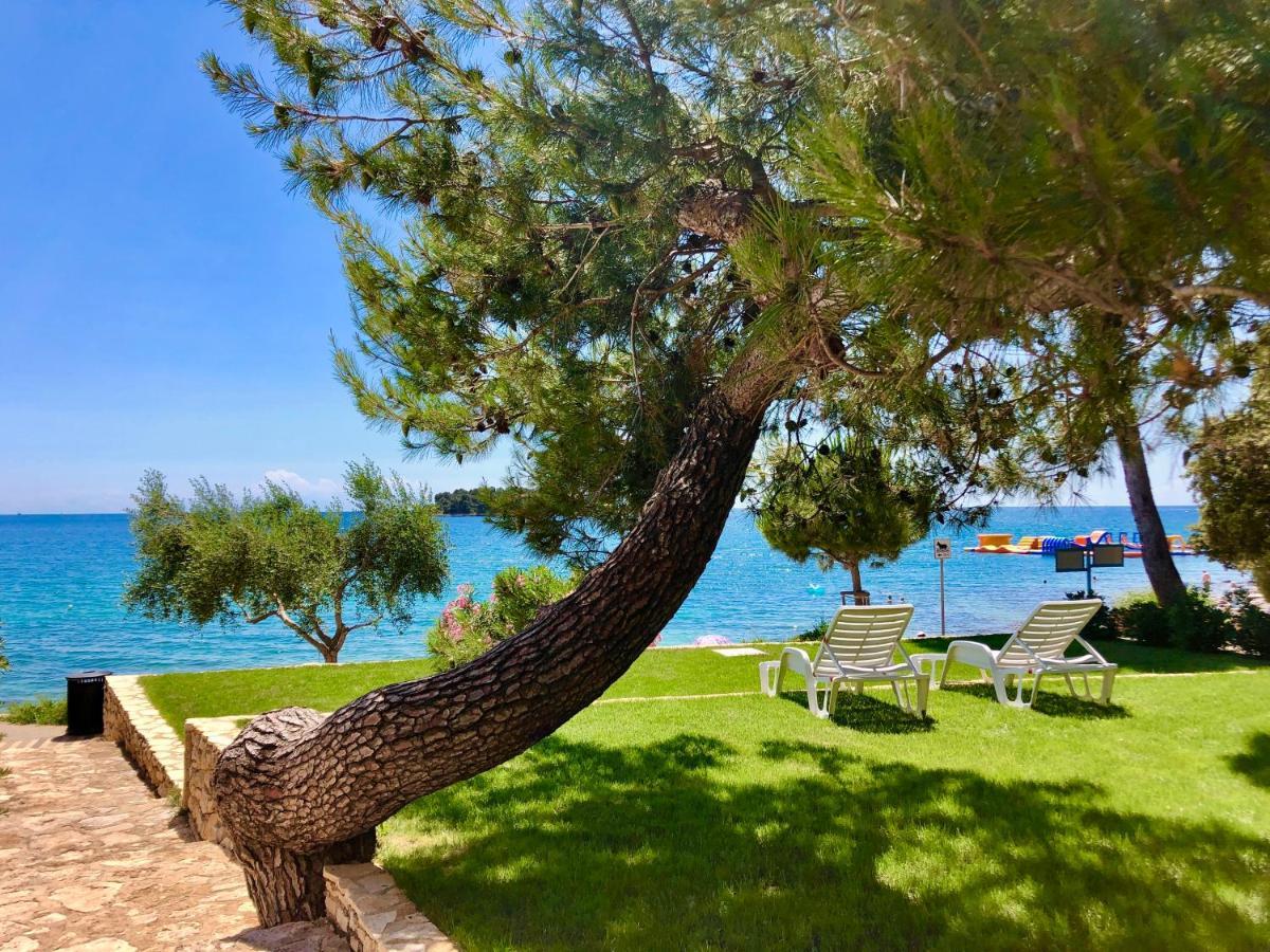 Al Mare Apartments โรวีน ภายนอก รูปภาพ