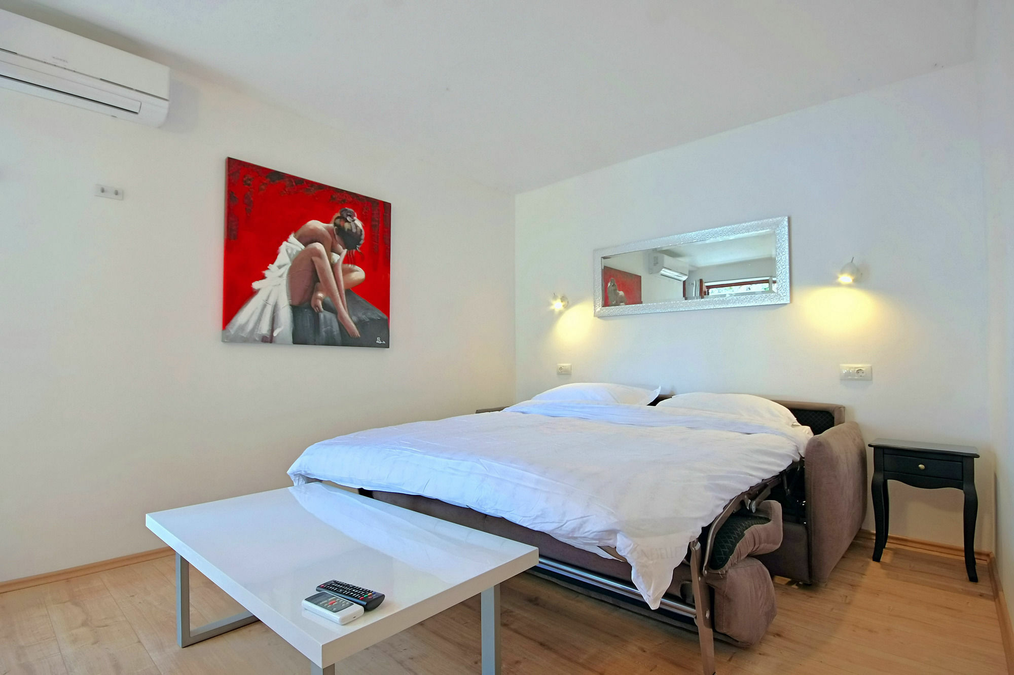 Al Mare Apartments โรวีน ภายนอก รูปภาพ