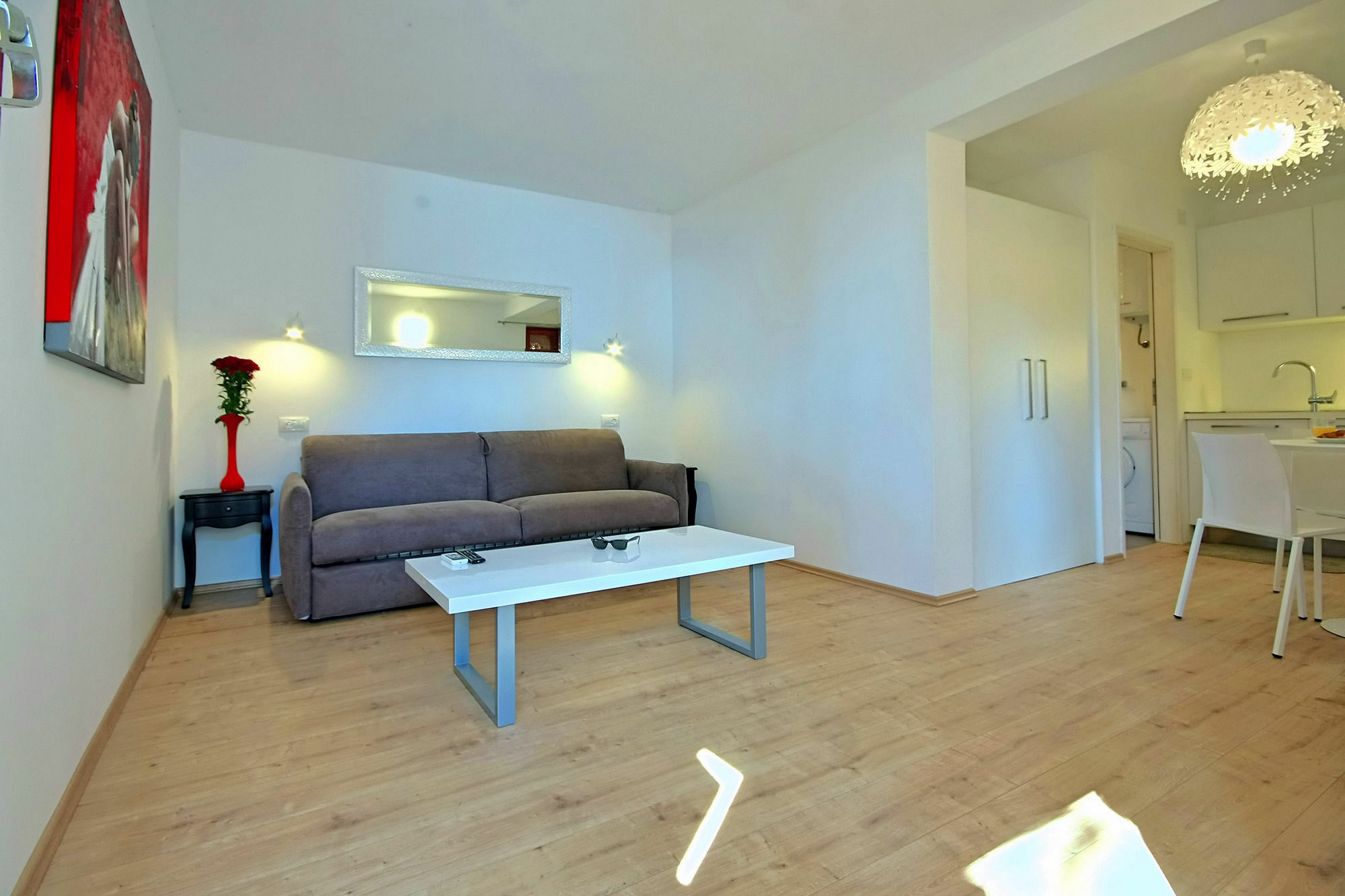 Al Mare Apartments โรวีน ภายนอก รูปภาพ