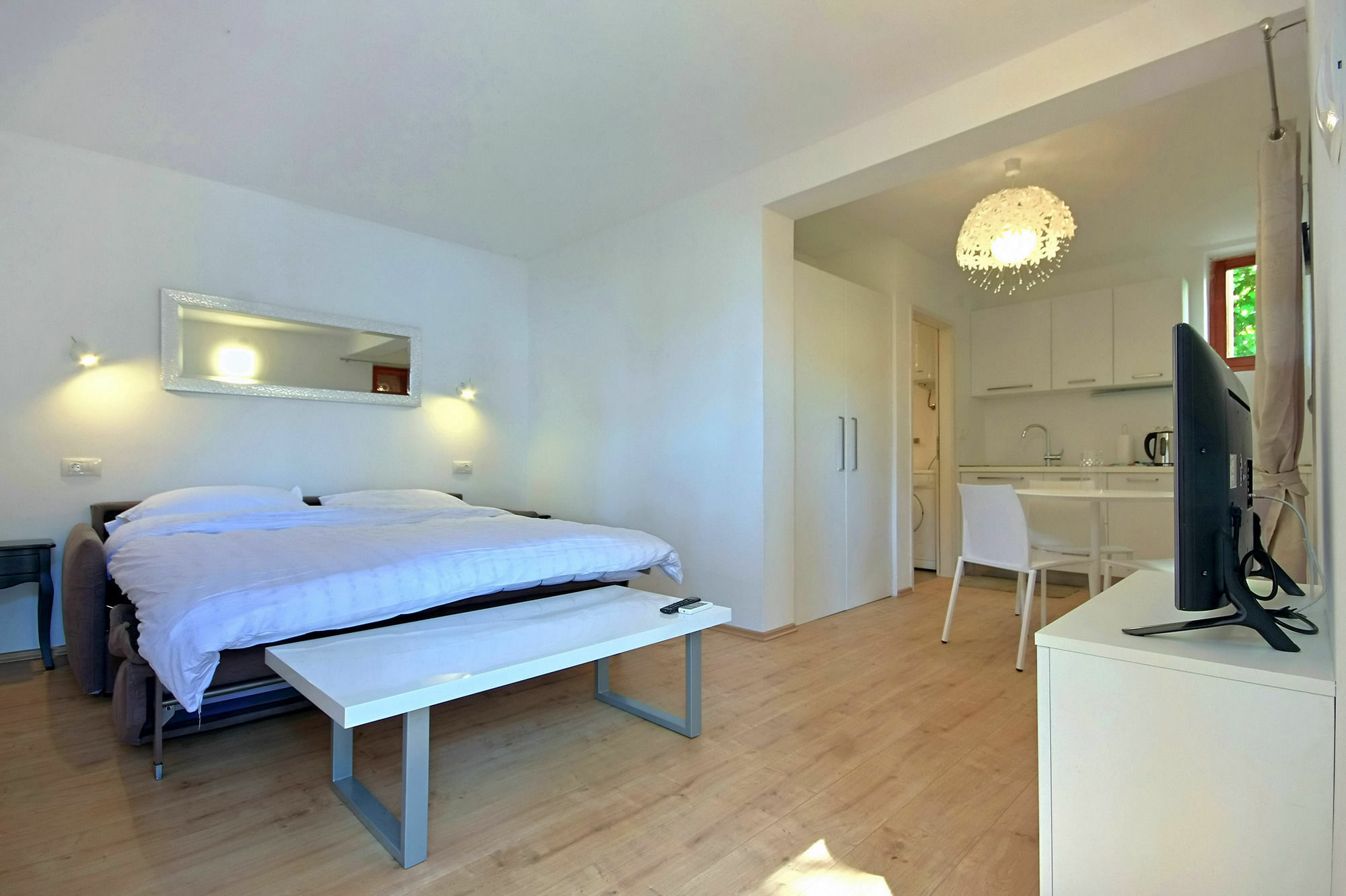 Al Mare Apartments โรวีน ภายนอก รูปภาพ