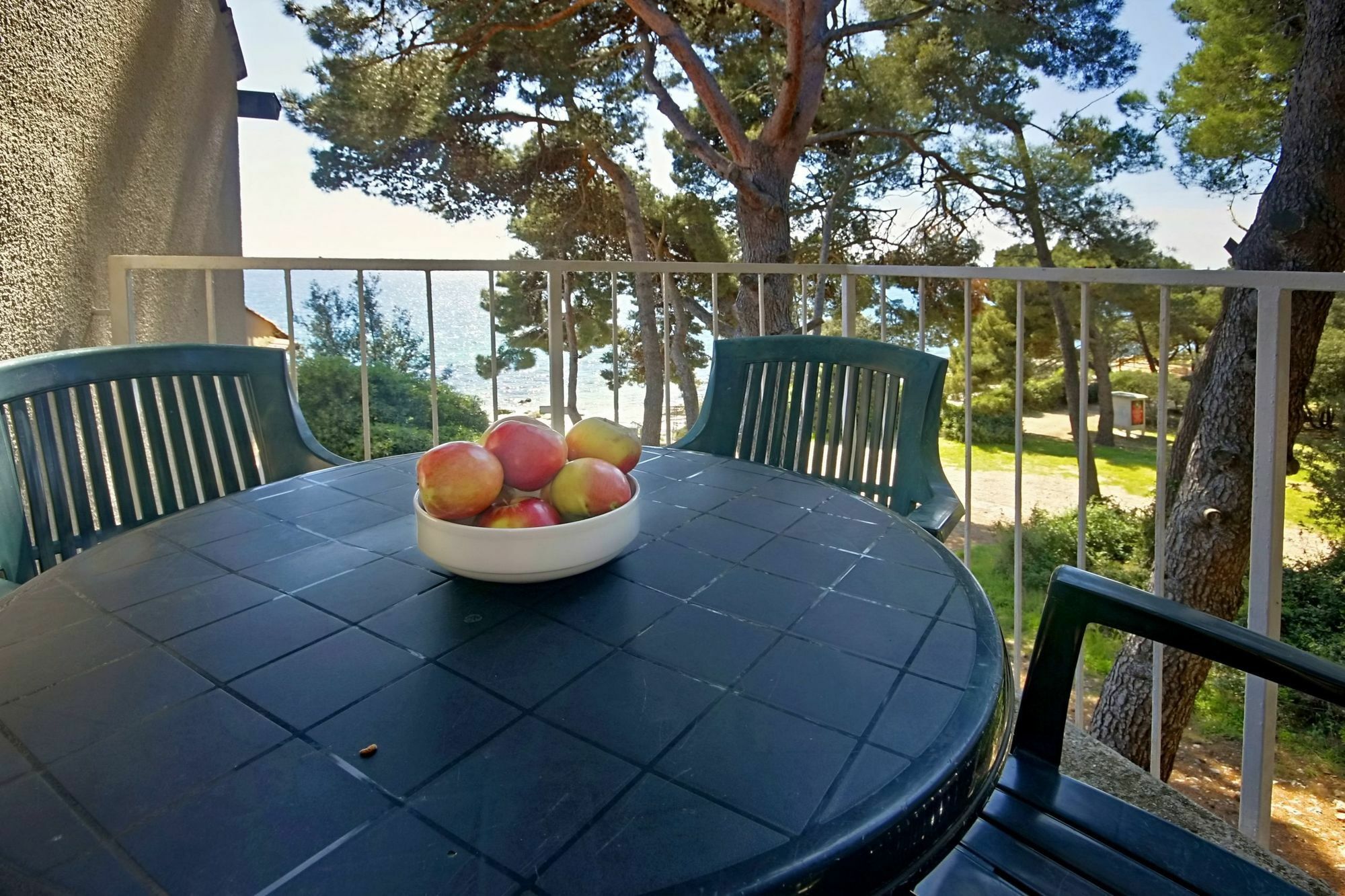 Al Mare Apartments โรวีน ภายนอก รูปภาพ