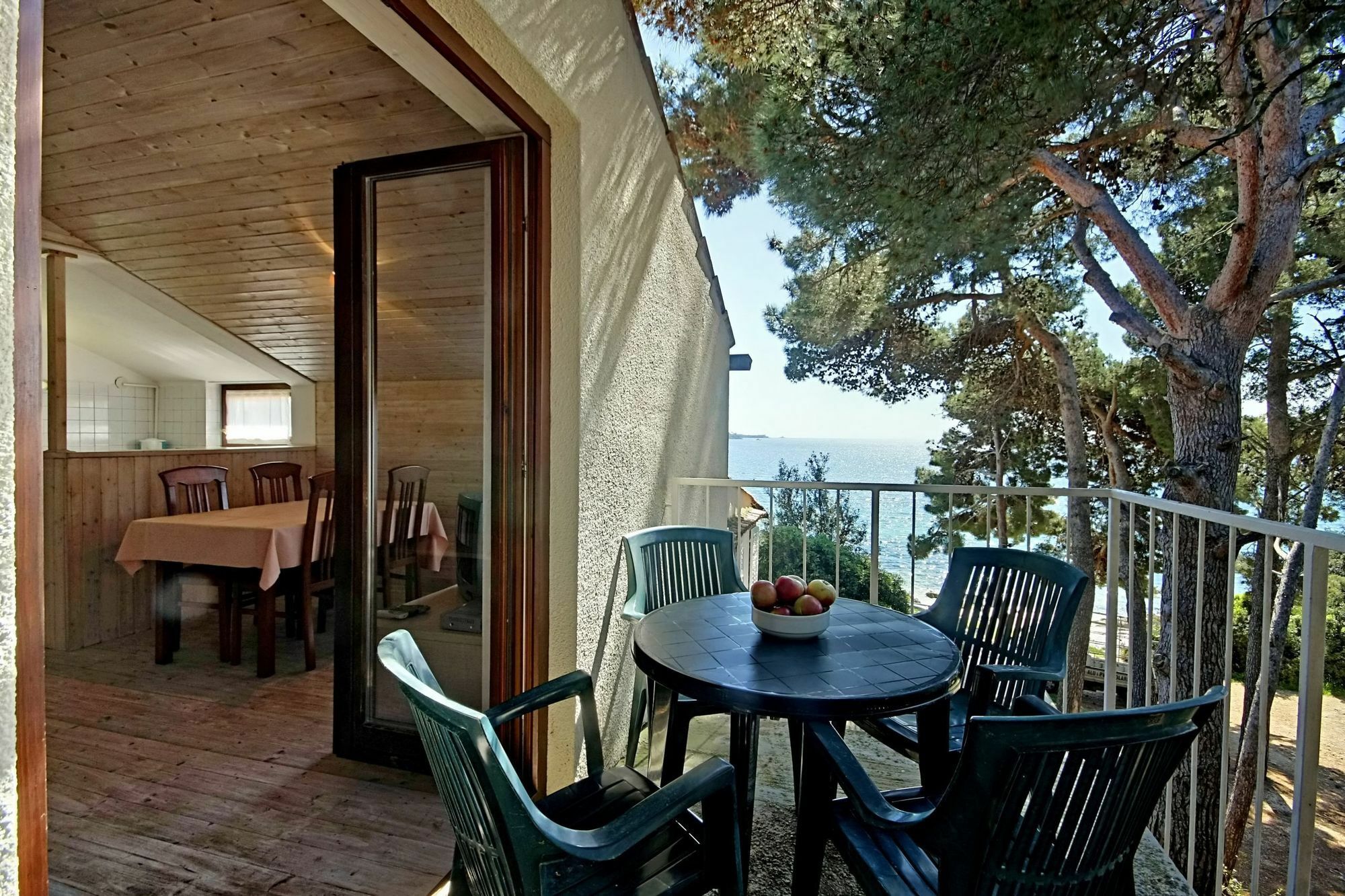 Al Mare Apartments โรวีน ภายนอก รูปภาพ